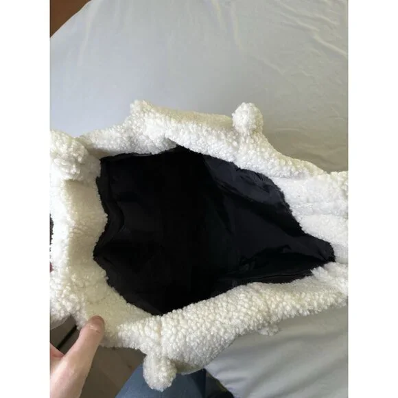 Victoria’s Secret White Cream Sherpa Large Logo Tote Bag EUC - Picture 4 of 9